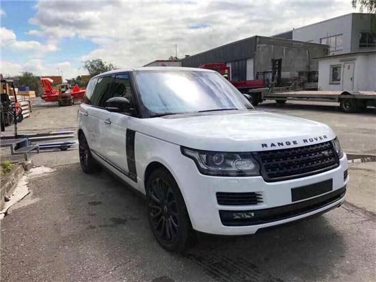 17款路虎行政黑耀套件天津现车最新售价