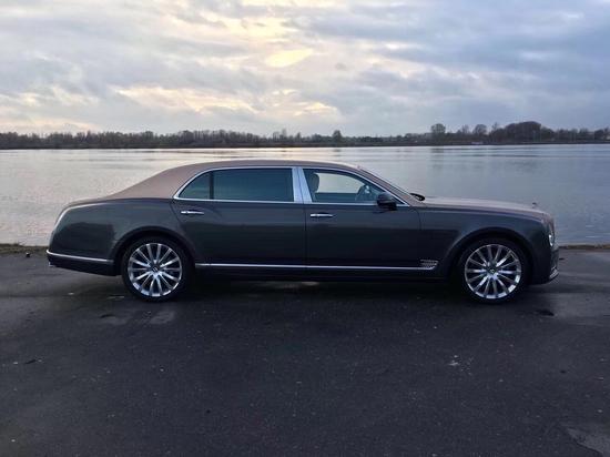 18款宾利慕尚现车已到手续齐全欢迎咨询