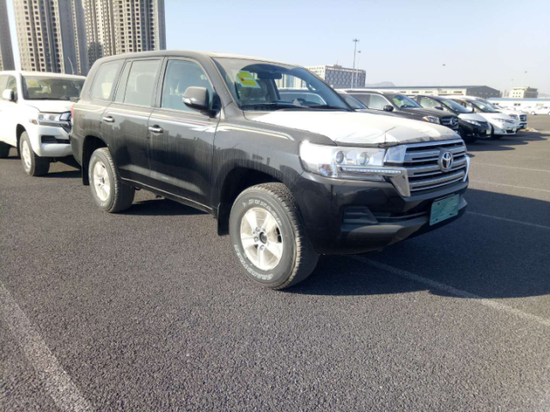 18款中东版酷路泽4000GX-R现车到港实拍