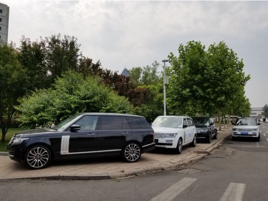 2017款路虎揽胜汽油加长版12月提前放价