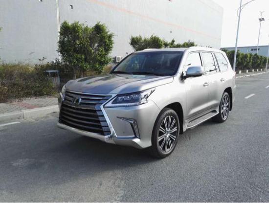 2018款雷克萨斯LX570 修美于内强悍于外