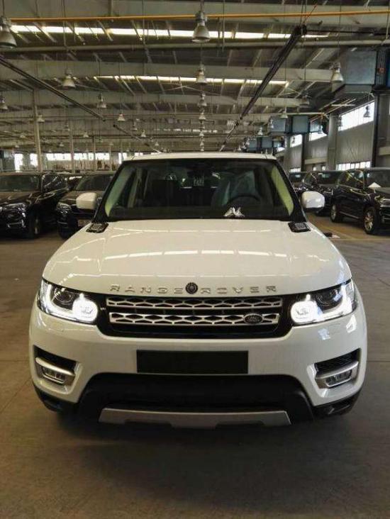 17款路虎揽胜运动报价 打造典雅精致内饰