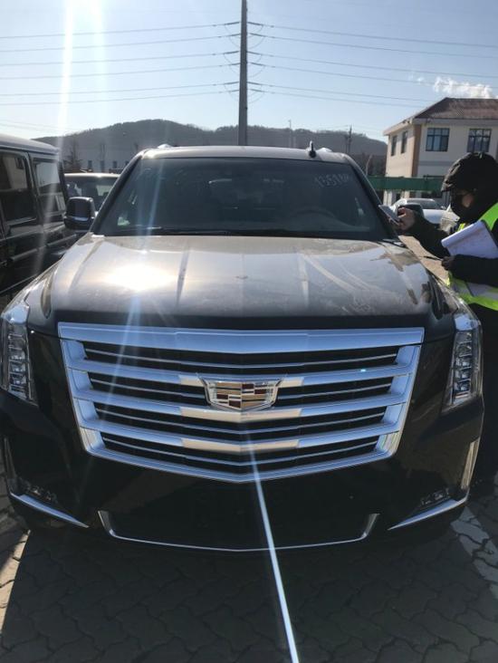 2018款凯雷德 铂金版关税下调优惠7万起