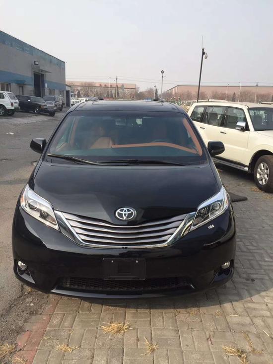 豪华改装17款丰田塞纳3.5加版真诚价格