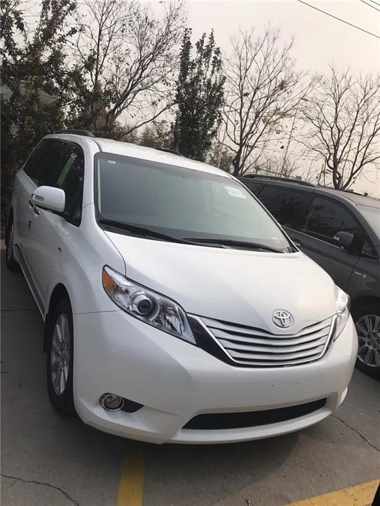 2017款丰田塞纳3.5L爆促奢华商务不二选