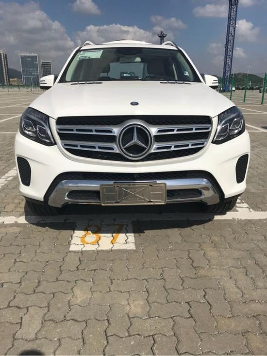 17款奔驰GLS450 元旦促销活动现车优惠大