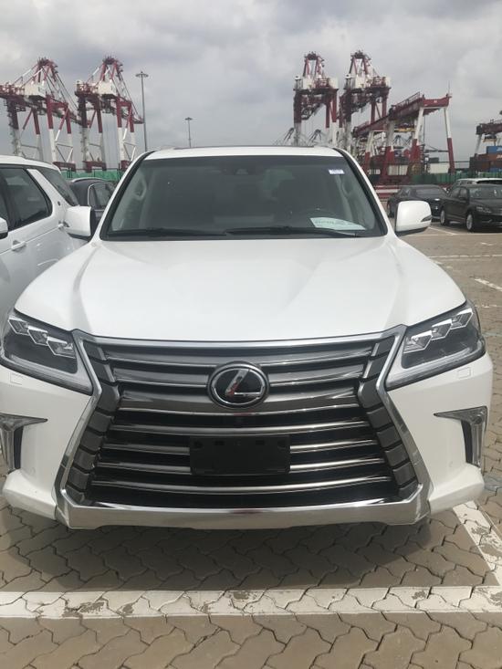 17款雷克萨斯LX570中东版八座高配性能