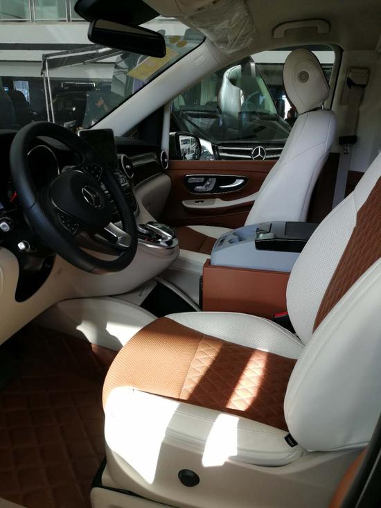 最新款奔驰V260动感时尚 奢华体验