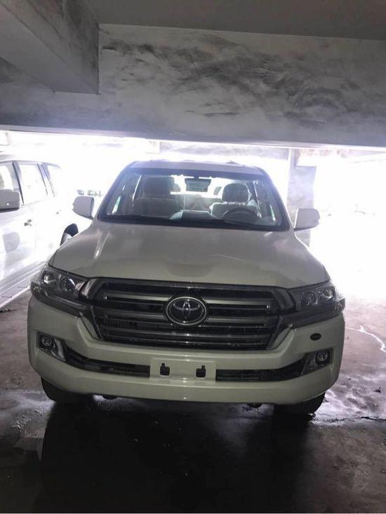 2017款丰田兰德酷路泽4000元旦超值优惠