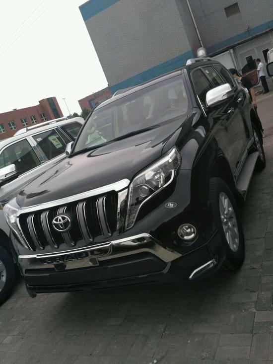 17款霸道4000中东丐版改高配实拍效果图