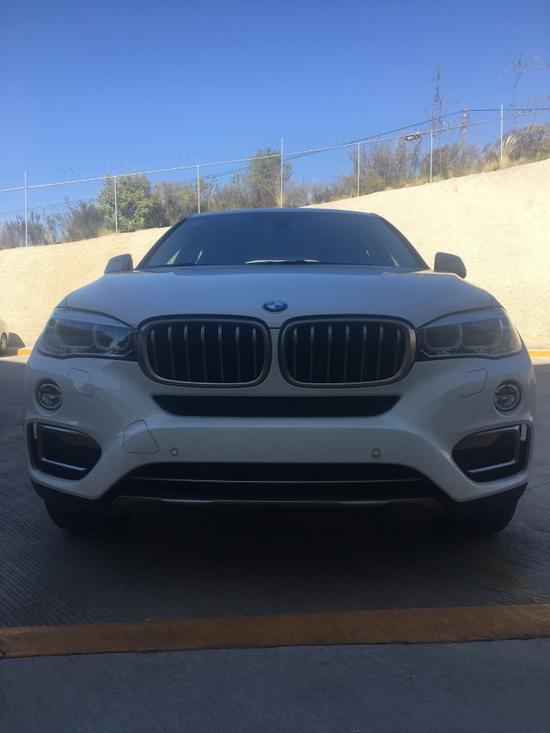 18款宝马X6轿跑型SUV完美传承新锐精神