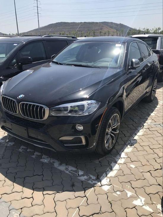 平行宝马X6天纵之姿气魄豁然极速驾驭