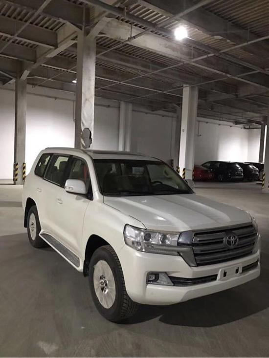 丰田中东版酷路泽4600津港低价秒杀大促