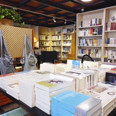 逐步复工,店里也做了一些新的调整。