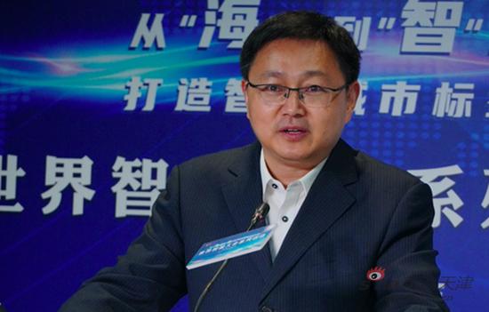 　　北京易华录信息技术股份有限公司副总裁、中央研究院院长宋征带来《围绕城市数据湖 引领生态伙伴掘金数字经济时代》主题演讲