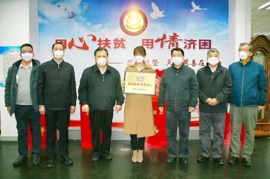 曹恒海董事长_董事长办公室图片