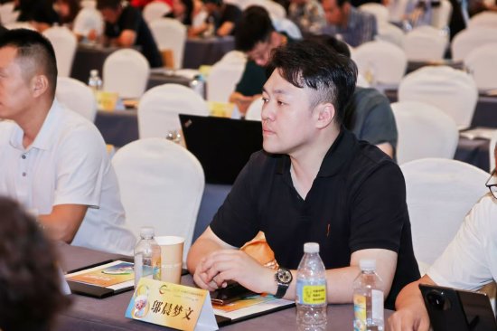 联盛药业KA事业部总经理邬晨梦文