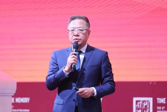 刘 戈 著名财经作家 中国人民大学重阳金融研究院高级研究员