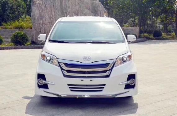 17款丰田塞纳3.5四驱LE改装版蒙娜丽莎