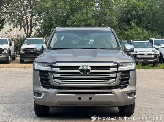 23款丰田酷路泽LC300海外直采现车钜惠