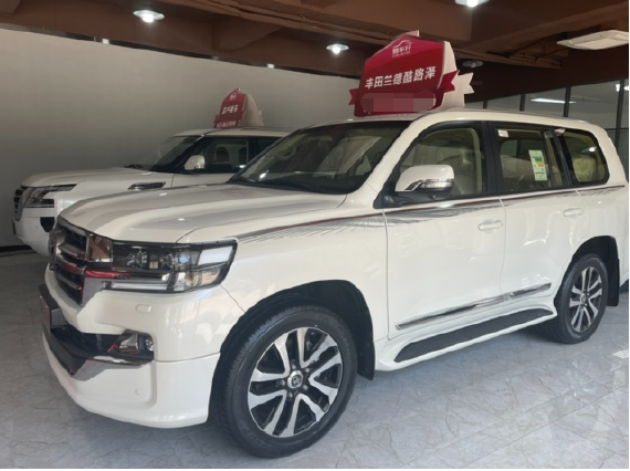 2023款丰田酷路泽4600个性越野奇兵降价