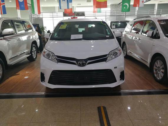 18款丰田塞纳四驱LE舒适商务火爆抢购