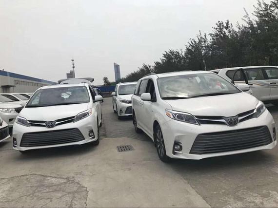 2018款加版丰田塞纳3.5四驱 一路无阻