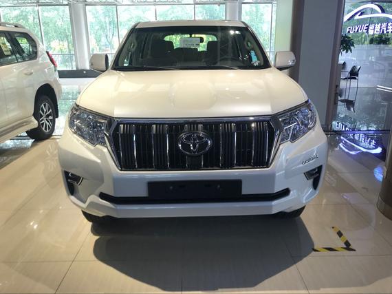 18款黑踏小屏丰田霸道4000 新款新配置