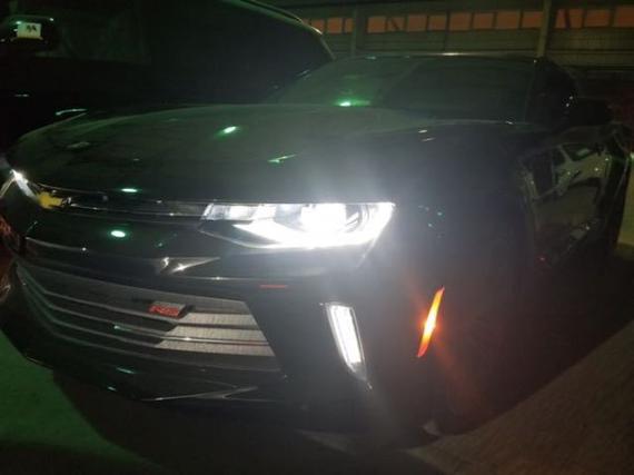 关税大降车价暴跌雪佛兰科迈罗大黄蜂