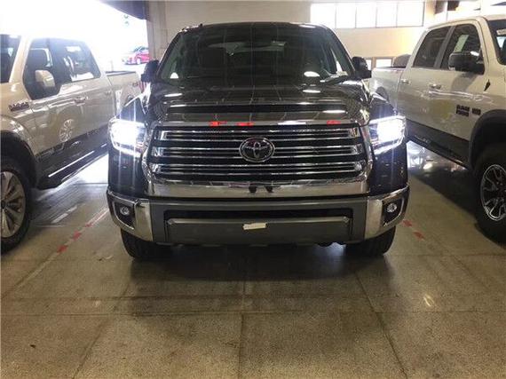 2018款丰田坦途1794版 外表凶猛精致操控