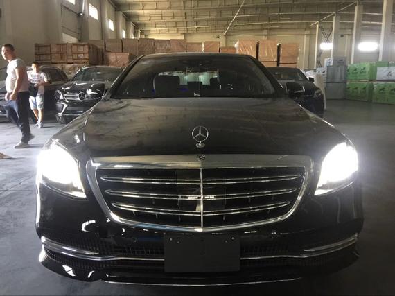 2019款墨版奔驰S450长轴两驱奢华稳重