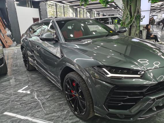 20款兰博基尼Urus超低价格让你意想不到