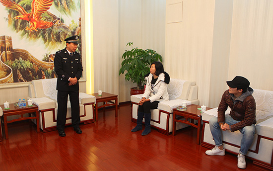 天津市公安局特警总队田林副总队长在向嘉宾介绍活动整体安排。