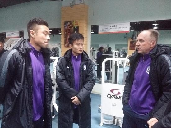 泰达内援外援齐庆生温情满满 德拉甘与新援交