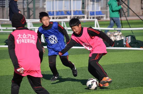 天津市大众汽车青少年足球训练营隆重开营