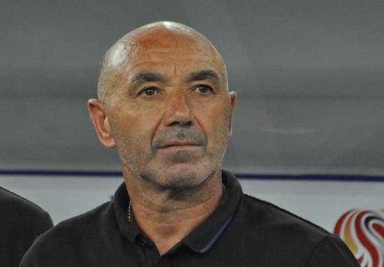 天空体育直播津鲁战一边倒 谁来心疼苦苦追随