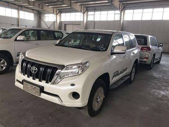 17款丰田霸道4000奢华配置  一路前行