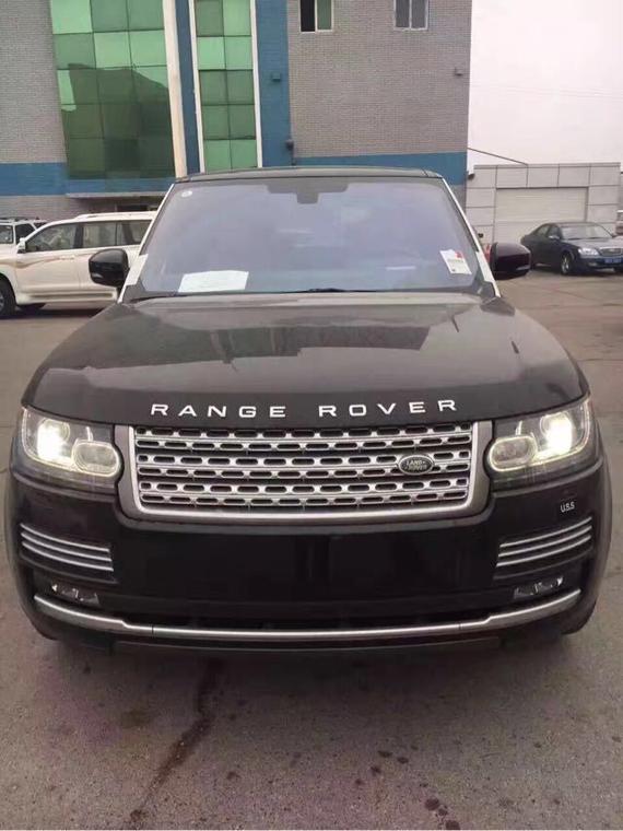 17款路虎揽胜5.0创世加长现车风暴促销中