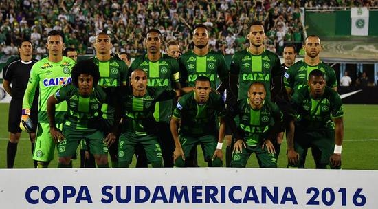 巴甲球队遭遇坠机 创造历史之路他们一去不回