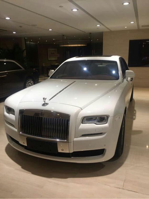 17劳斯莱斯古斯特豪华气息增添时尚炫酷