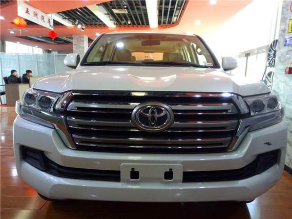 中东兰德酷路泽4000价格越野之路心相伴