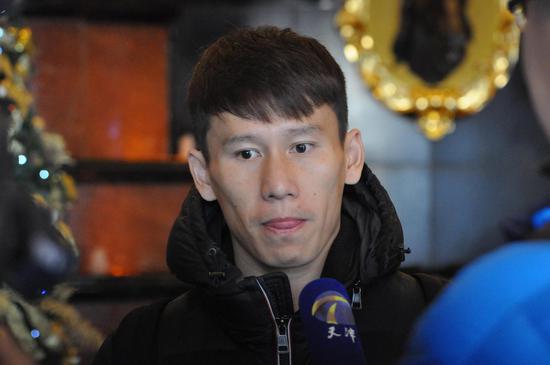 泰达队启程奔赴澳大利亚 王栋暂未能与球队汇