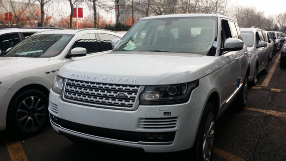 路虎揽胜行政2017最新款到店 精彩呈现