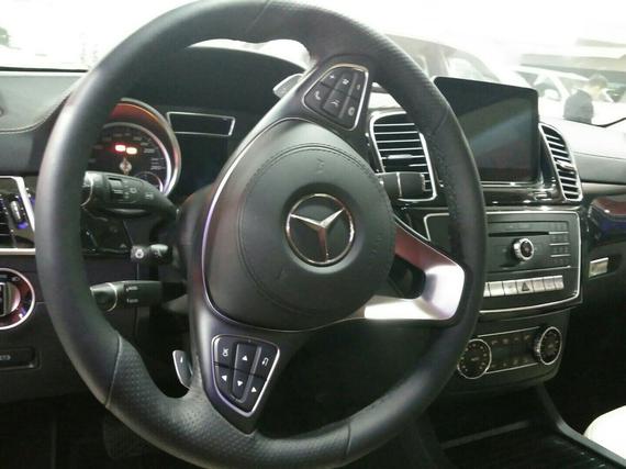 yAGD-fxzqnim4599145.jpg