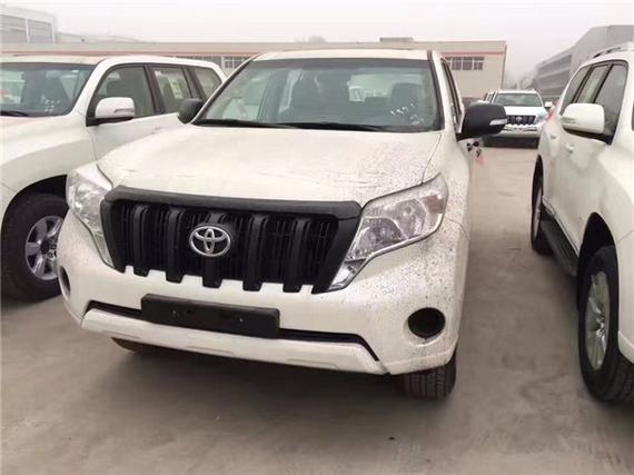 丰田霸道2700低价抛售 颜色齐全靠谱价