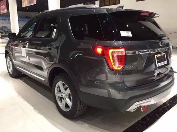 2017款福特探险者2.3t 适时四驱强悍suv