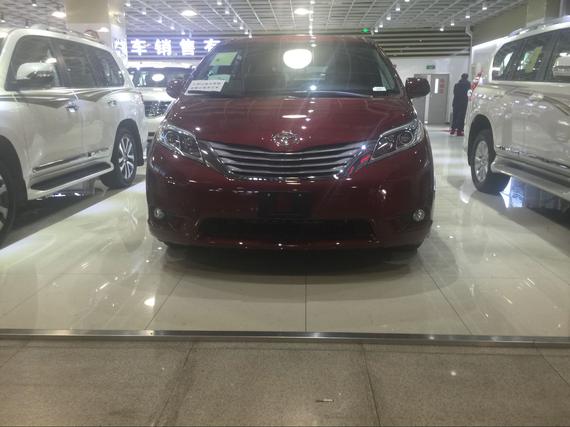 丰田塞纳四驱LE中东版冰点来袭尽情挑选