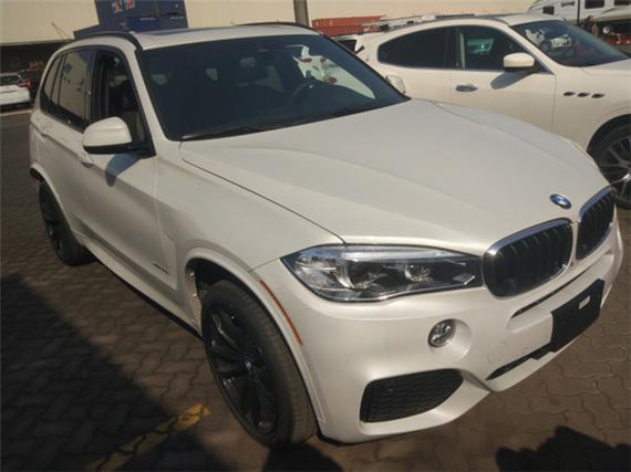 丰田塞纳四驱17款 惊世亮相万丈豪情