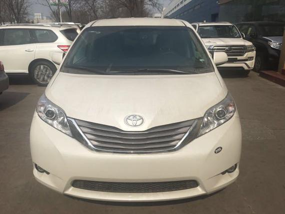 2017款丰田塞纳3.5L 火爆销售当天带走