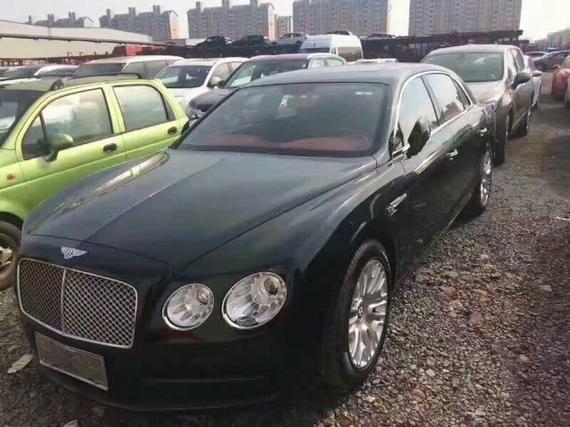 2017宾利飞驰V8S驾乘感舒适 豪华典范